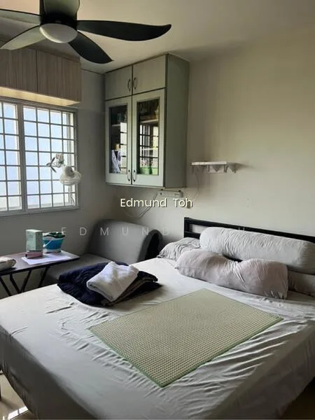 728 Yishun Street 71 image 1 of 10