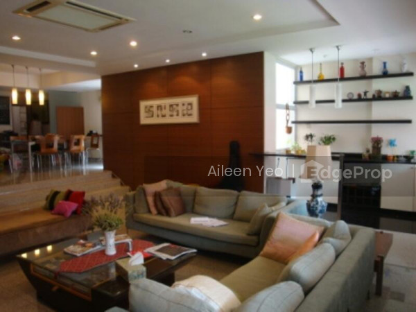 LAKEPOINT CONDO photo 2
