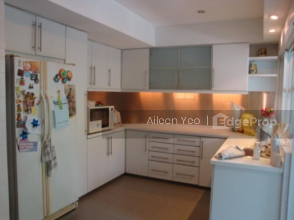 LAKEPOINT CONDO photo 3