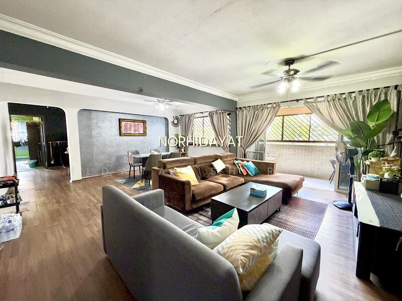 392 Yishun Avenue 6 image 1 of 10