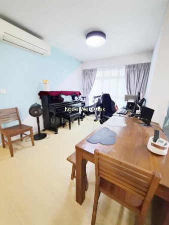 215A COMPASSVALE DRIVE photo 5