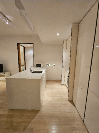NEWTON SUITES photo 2