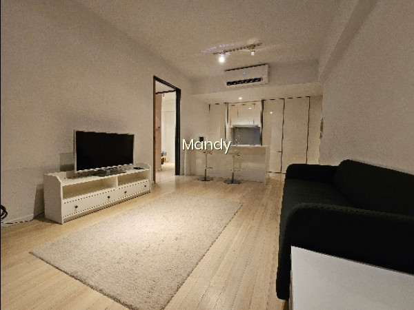 NEWTON SUITES photo 5