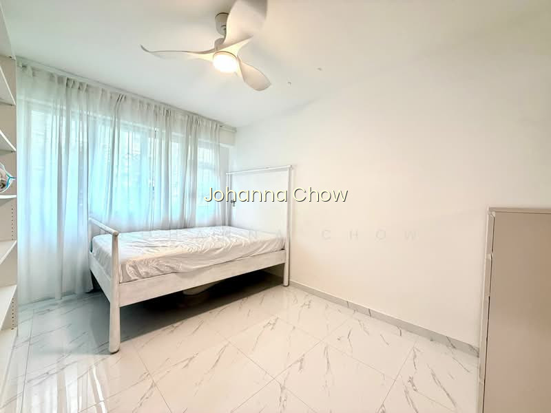 216A BOONLAY AVE image 1 of 5
