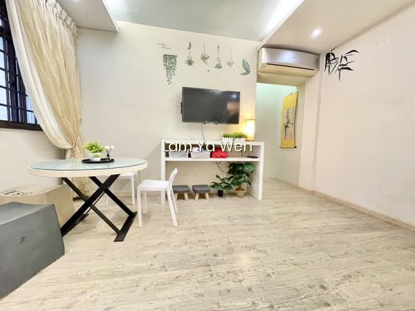 18 CANTONMENT CLOSE photo 5