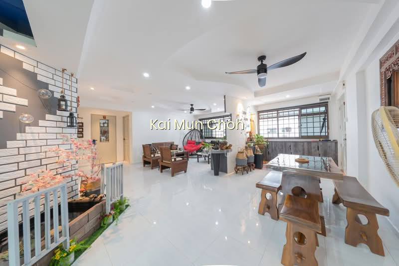 649 WOODLANDS RING ROAD photo 2