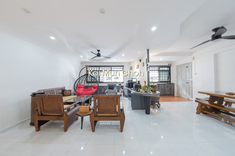 649 WOODLANDS RING ROAD photo 4