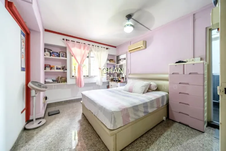 649B Jurong West Street 61 image 1 of 10