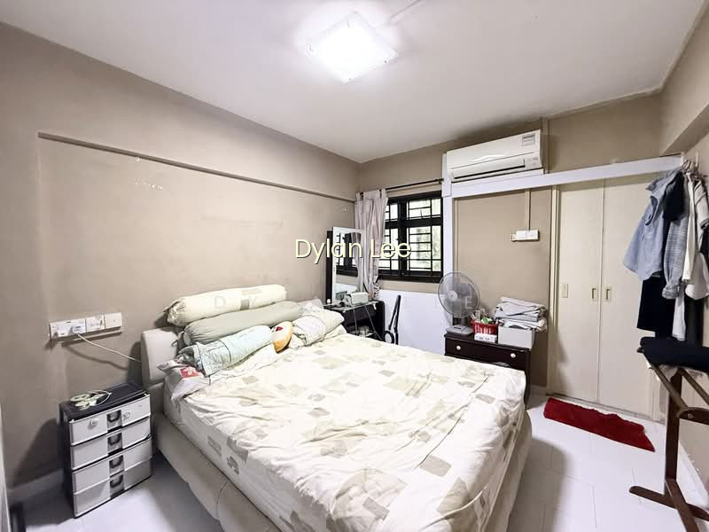 319 ANG MO KIO AVENUE 1 photo 3