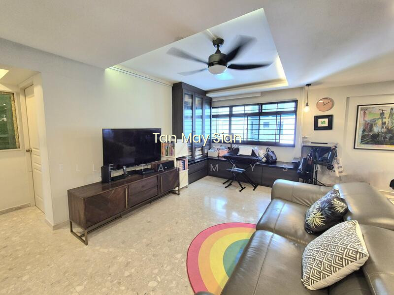 7 PINE CLOSE photo 4