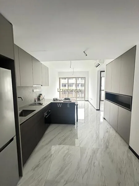 Pasir Ris 8 image 1 of 10