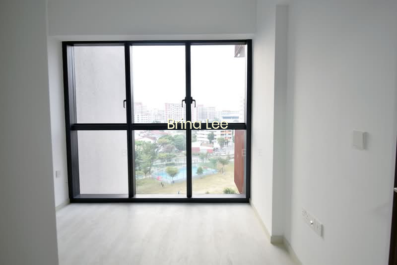 RIVERFRONT RESIDENCES photo 6