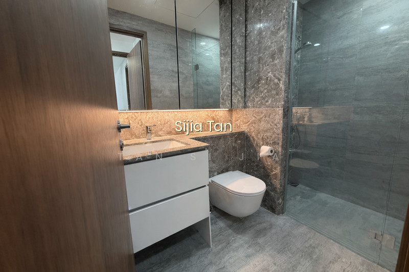 FOURTH AVENUE RESIDENCES photo 5