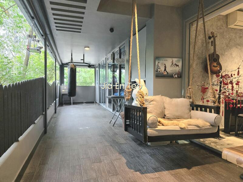 Q BAY RESIDENCES photo 2