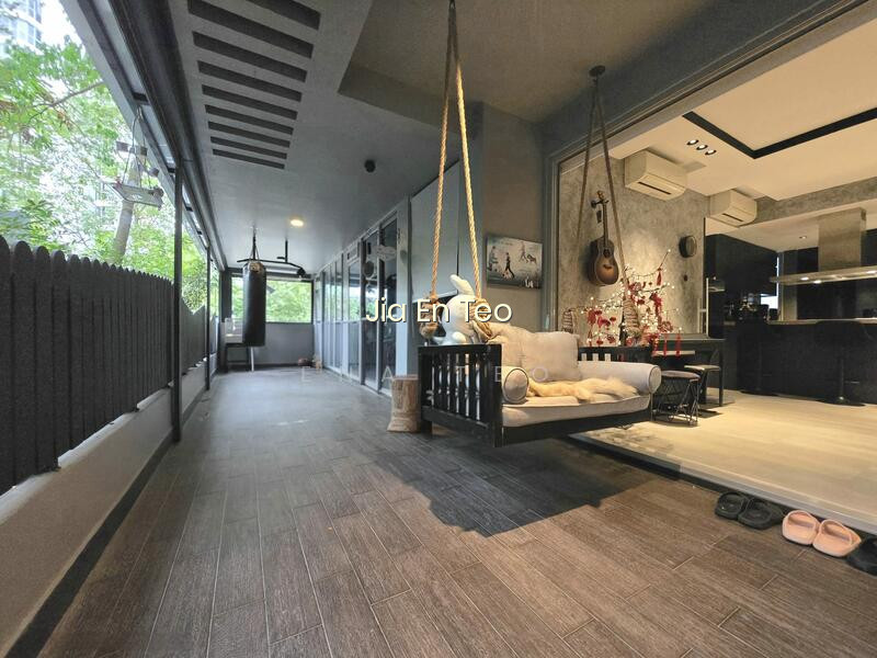 Q BAY RESIDENCES photo 4