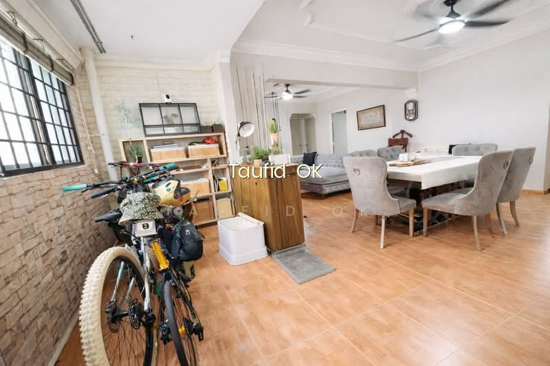 727 JURONG WEST AVENUE 5 photo 2