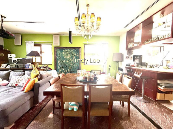 PRICED TO SELL! FREEHOLD THREE STOREY SEMI DETACHED AT LOYANG ENCLAVE FOR SALE photo 4