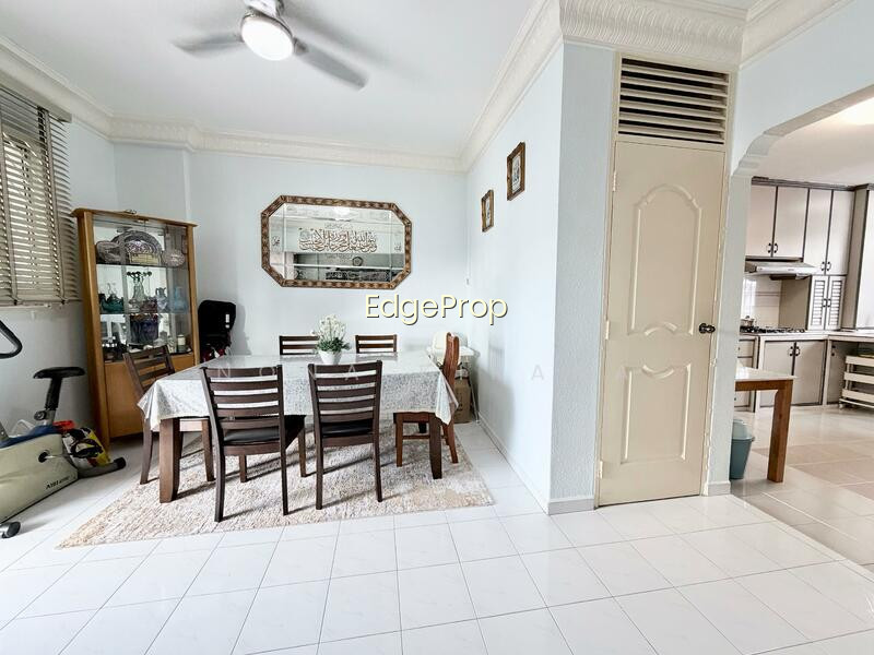 835 JURONG WEST STREET 81 photo 3