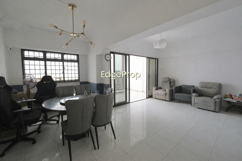 372 HOUGANG STREET 31 photo 3