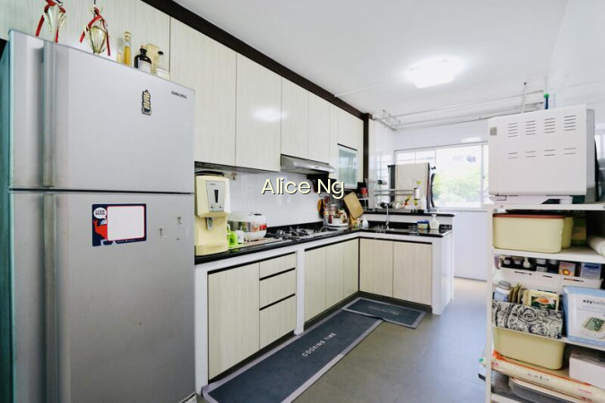 330 SERANGOON AVENUE 3 photo 6