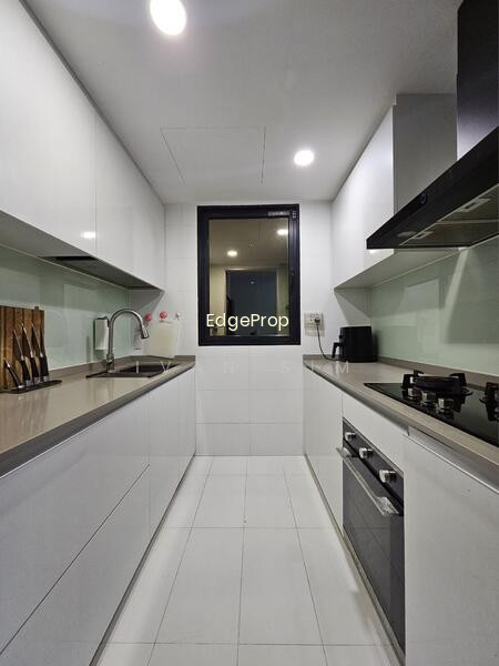 RIVERPARC RESIDENCE photo 2