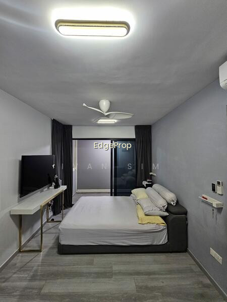 RIVERPARC RESIDENCE photo 3