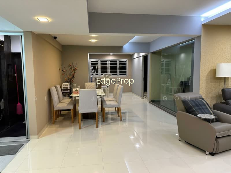 716 ANG MO KIO AVENUE 6 image 1 of 10