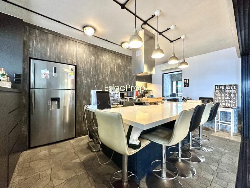237 PASIR RIS STREET 21 photo 3