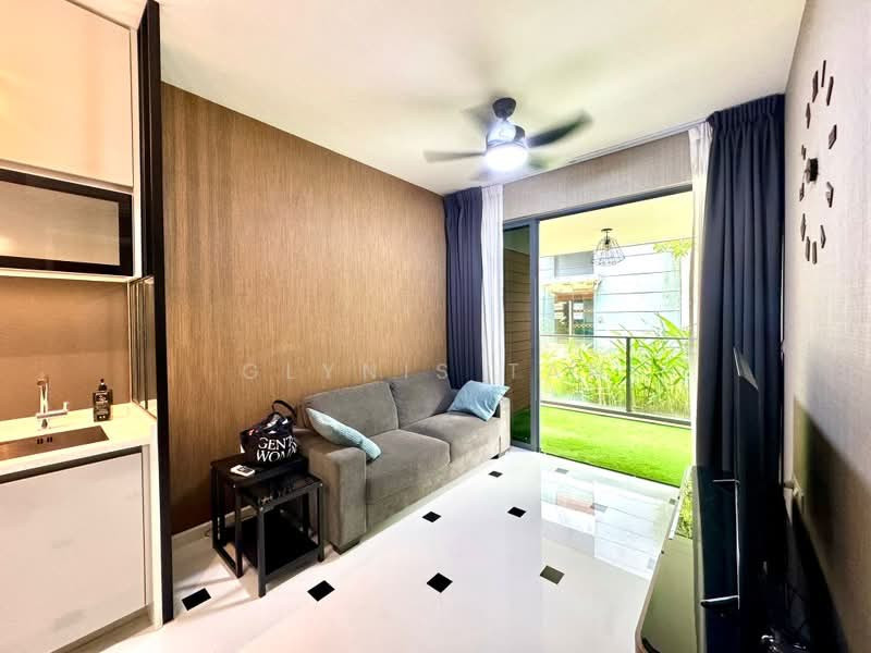SOPHIA HILLS photo 5