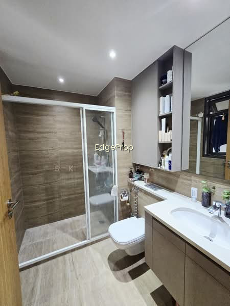 RIVERCOVE RESIDENCES EC photo 6