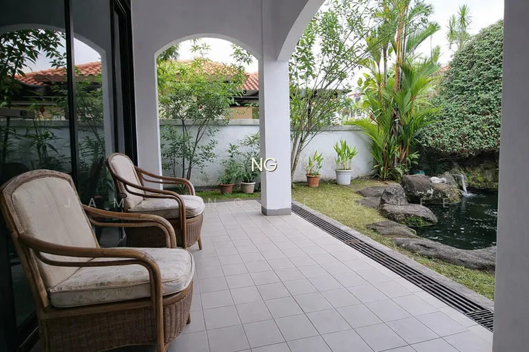 Charming 3 Storey House. Peaceful & Tranquil Location image 1 of 5