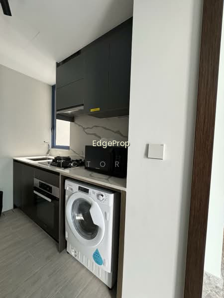 WILSHIRE RESIDENCES photo 3