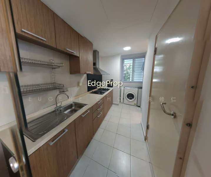 LA CASA photo 3