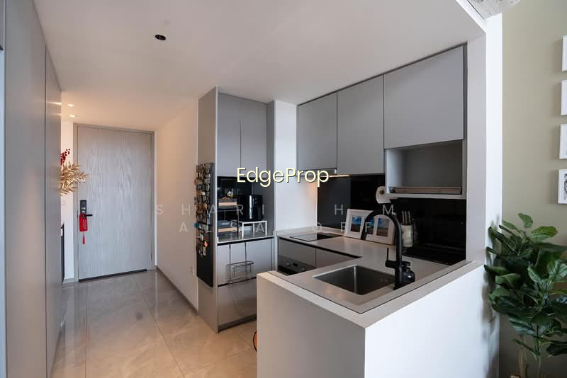 THE GARDEN RESIDENCES photo 6