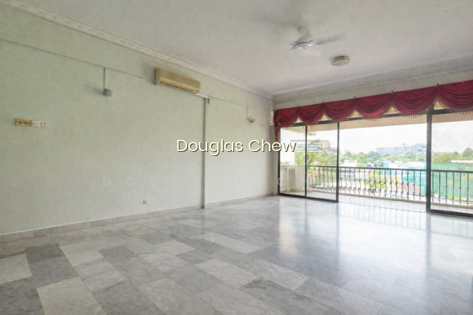 TOH YI COURT photo 2