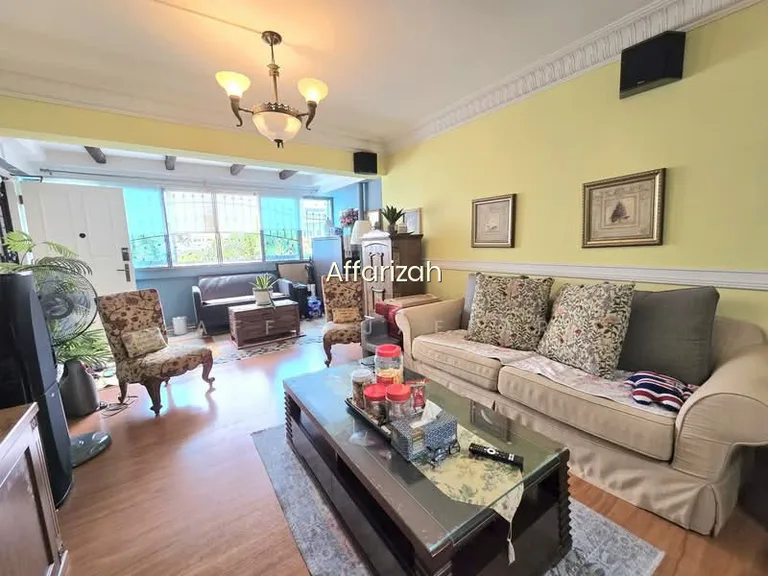 160 Tampines Street 12 image 1 of 10