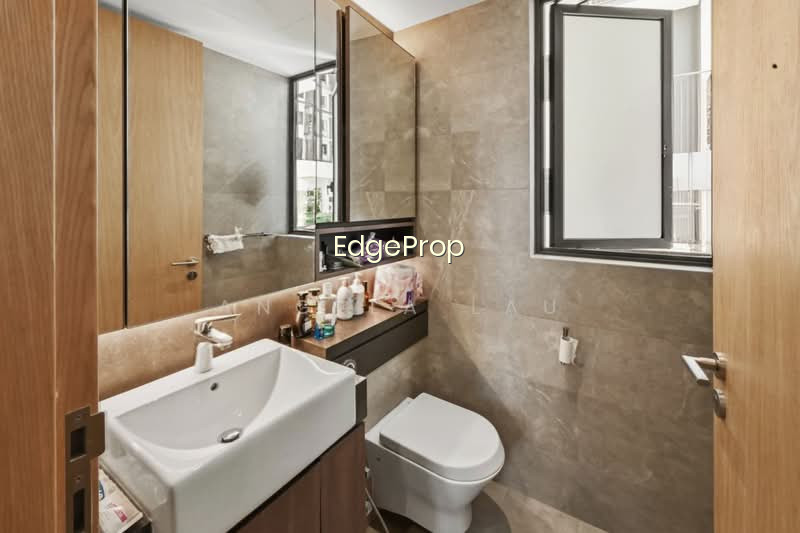 MIDWOOD photo 6