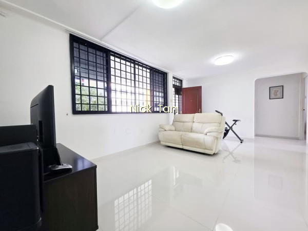 238 SERANGOON AVENUE 2 photo 5