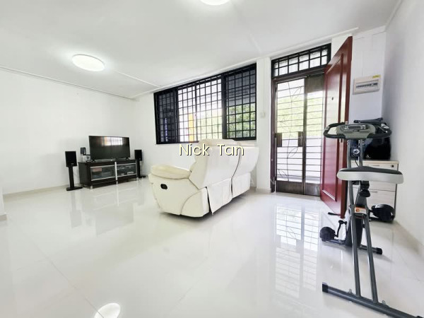 238 SERANGOON AVENUE 2 photo 6