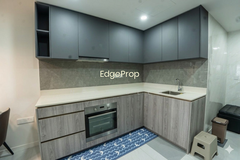 RIVERFRONT RESIDENCES photo 3