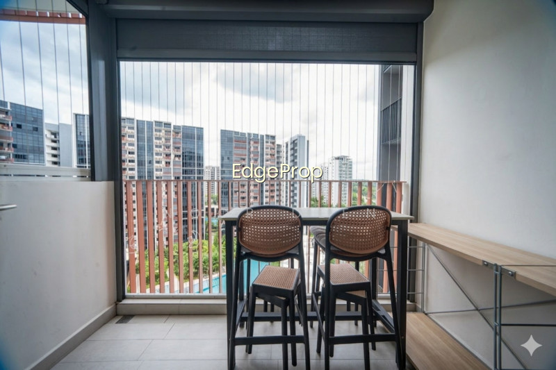 RIVERFRONT RESIDENCES photo 4
