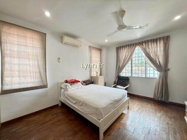 BUNGALOW NEAR SENGKANG MRT photo 3