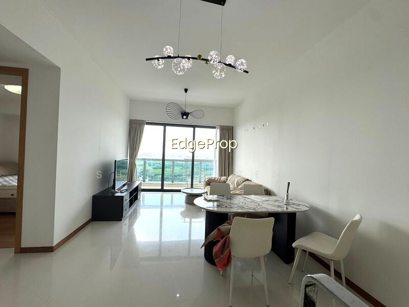 MARINA BAY RESIDENCES image 1 of 10