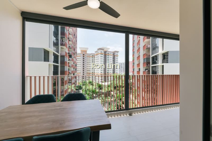 RIVERFRONT RESIDENCES photo 3