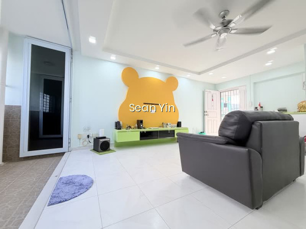 296B COMPASSVALE CRESCENT photo 5