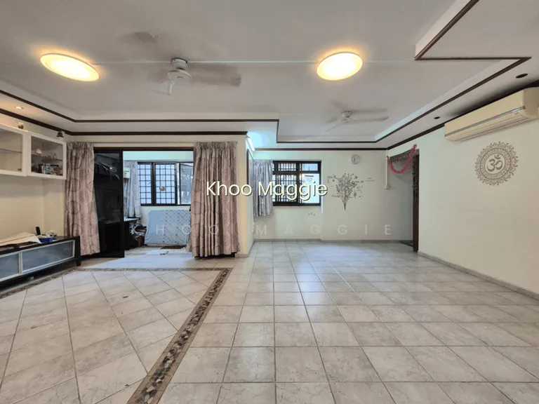 323 Sembawang Close image 1 of 10