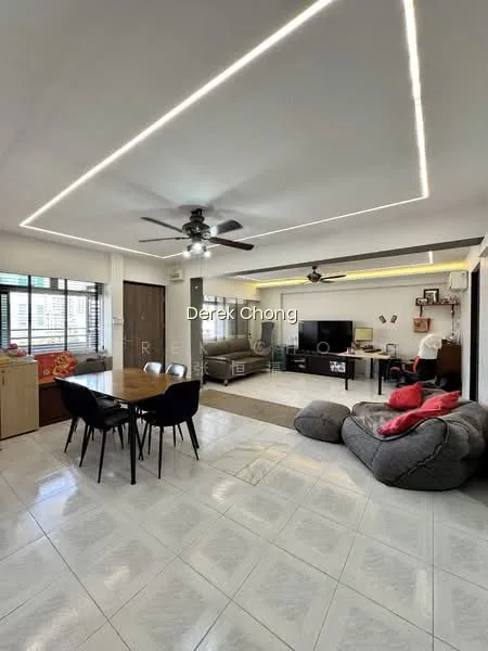 734 Jurong West Street 73 image 1 of 10