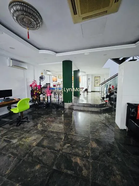 3 Storey Original Semi Detached in Telok Kurau image 1 of 7