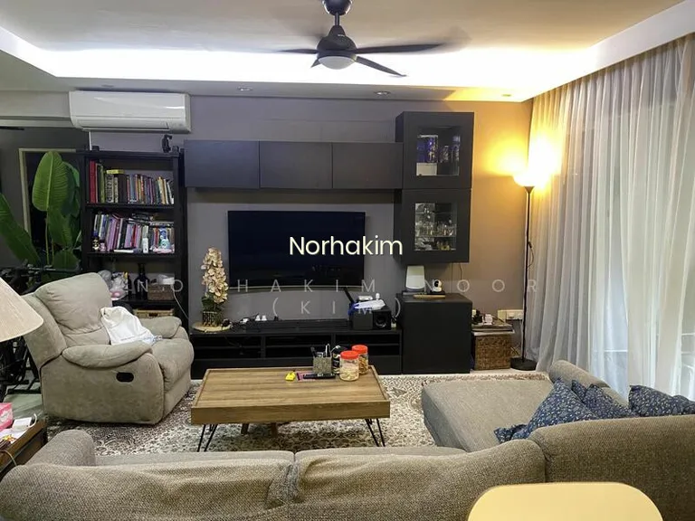 505 Pasir Ris Street 52 image 1 of 10