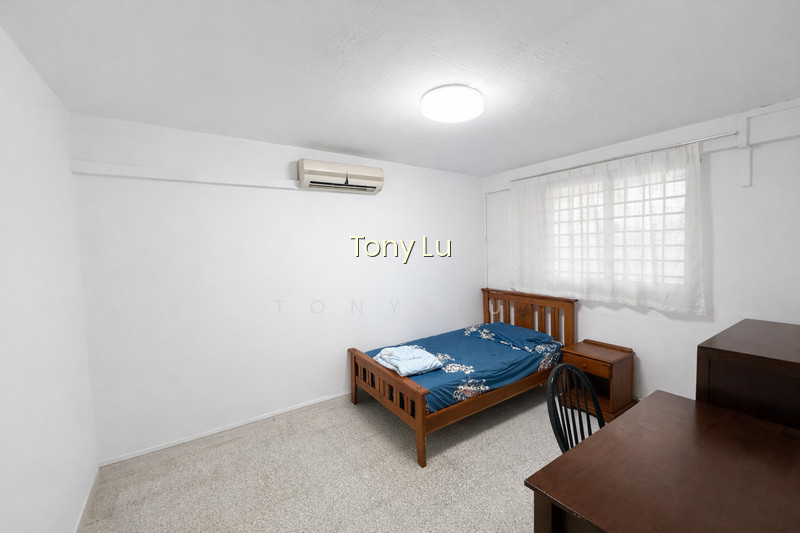 12 LORONG 7 TOA PAYOH photo 4